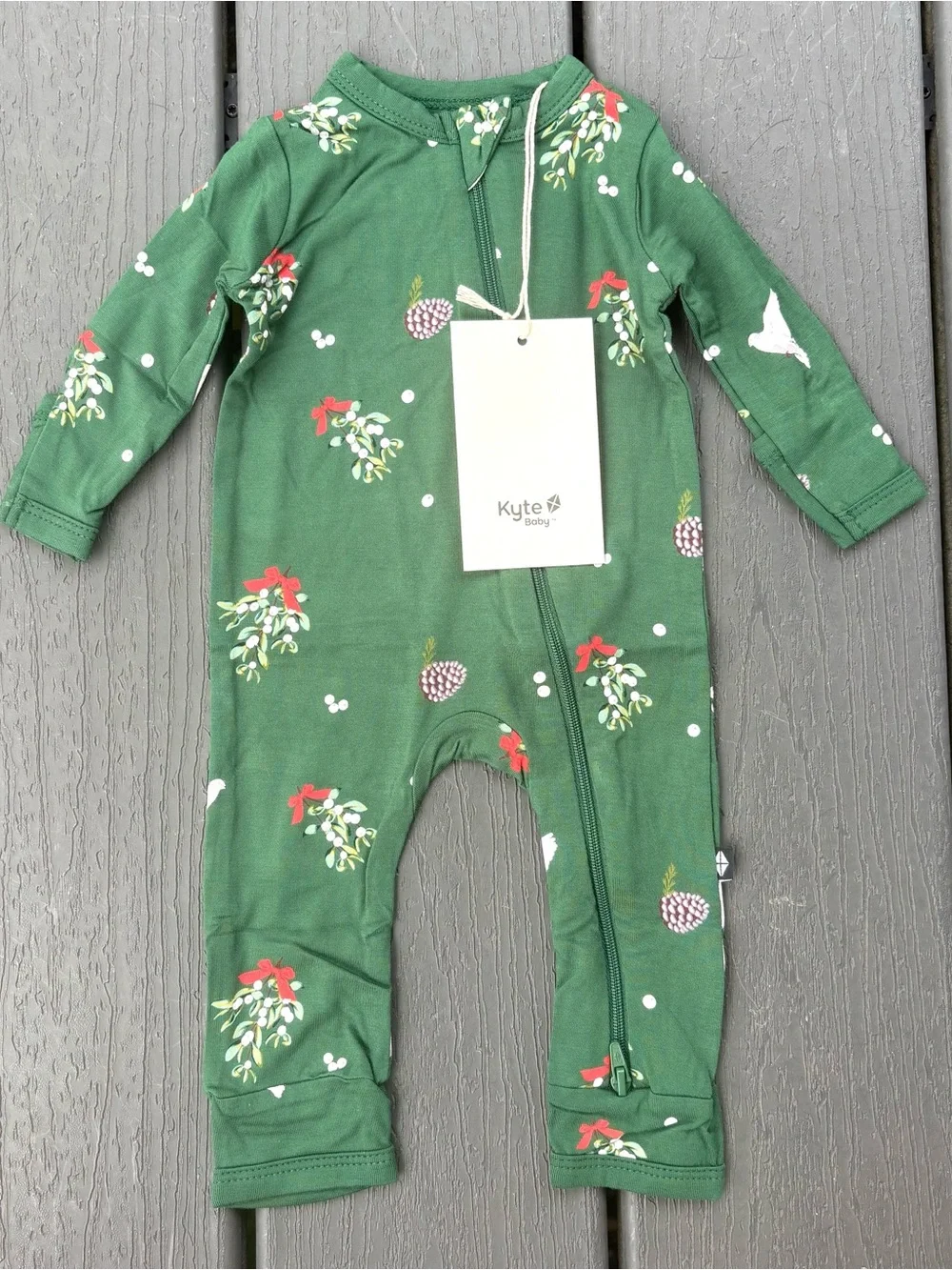 NWT Kyte Green Mistletoe Christmas Zip Romper
